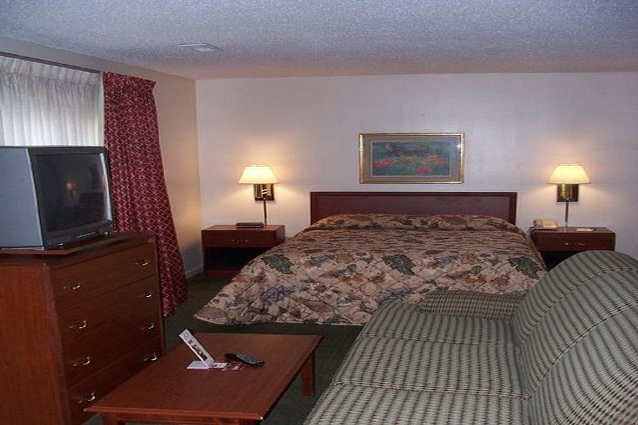 Huntsville Hotel & Suites Екстер'єр фото
